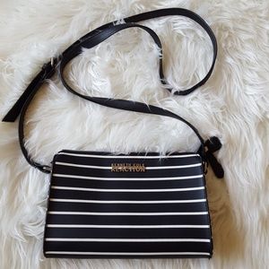Kenneth Cole Reaction purse